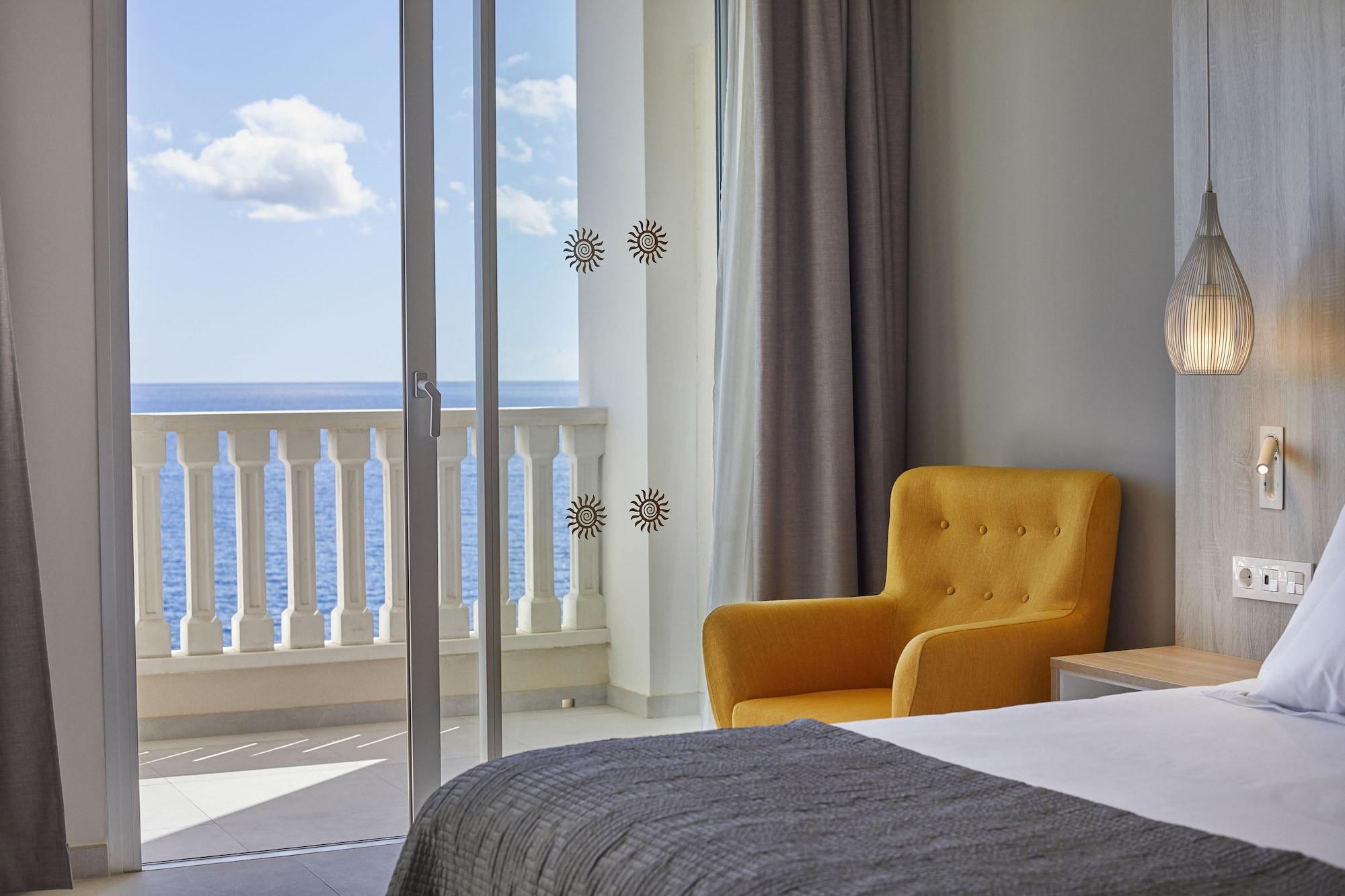 Bahia Principe Fantasia Tenerife San Miguel de Abona Exterior foto A room at the hotel